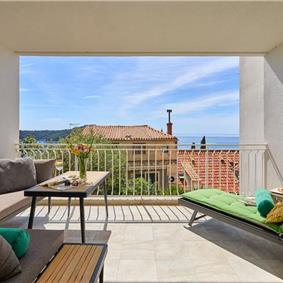 3 Bedroom Apartment with 2 Balconies near Dubrovnik Old Town, Sleeps 5-6
